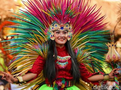 Melihat Lagi Warna-warni Banyuwangi Ethno Carnival