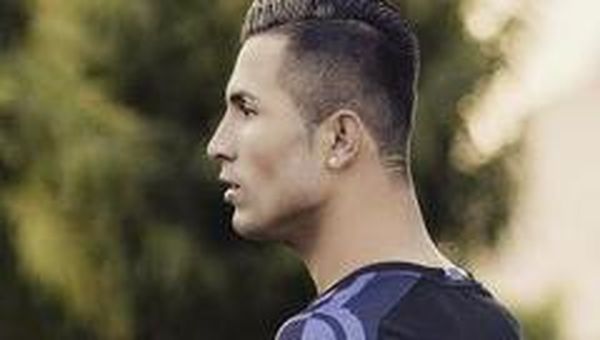 Foto Pekerja Bangunan Mirip Ronaldo yang Kebanjiran Job Hingga Ajakan Kencan