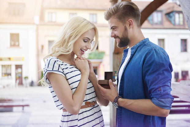 Dia Memberikan Kamu Hadiah Terus-Menerus