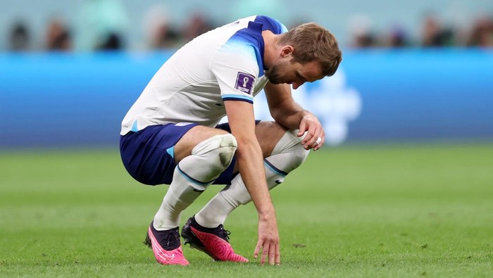 AL KHOR, QATAR - DECEMBER 10: Harry Kane of England reacts after the 1-2 loss during the FIFA World Cup Qatar 2022 quarter final match between England and France at Al Bayt Stadium on December 10, 2022 in Al Khor, Qatar. (Photo by Julian Finney/Getty Images)