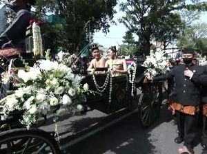 Ngunduh Mantu Usai, Kaesang-Erina Dikirab Menuju Puro Mangkunegaran Ngunduh Mantu Usai, Kaesang-Erina Dikirab Menuju Puro Mangkunegaran