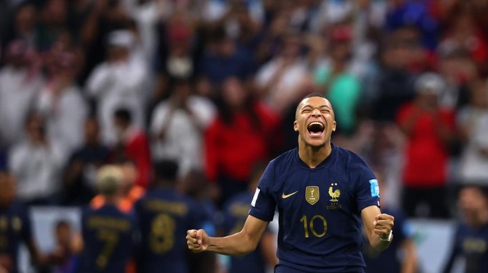 AL KHOR, QATAR - DECEMBER 10: Kylian Mbappe of France celebrates after Harry Kane of England missed the goal during the FIFA World Cup Qatar 2022 quarter final match between England and France at Al Bayt Stadium on December 10, 2022 in Al Khor, Qatar. (Photo by Stefan Matzke - sampics/Corbis via Getty Images)