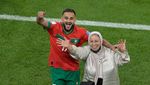 Menang Atas Portugal, Boufal Menari-nari dengan Ibunya