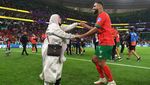 Menang Atas Portugal, Boufal Menari-nari dengan Ibunya