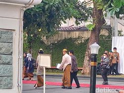 Erick Thohir, Luhut hingga Kapolri Tiba di Loji Gandrung