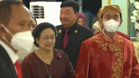 Saat Megawati Gandeng Tangan Gibran di Nikahan Kaesang dan Erina