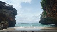 Berburu Spot Foto Instagramable di Bali? Yuk Melali ke Pantai Suluban