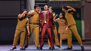 Pementasan Teater Musikal Cek Toko Sebelah di TIM