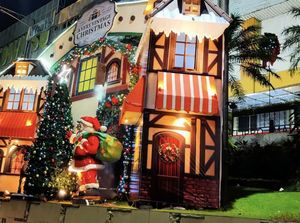 Pernak-pernik Natal Mulai Hiasan Pusat Perbelanjaan