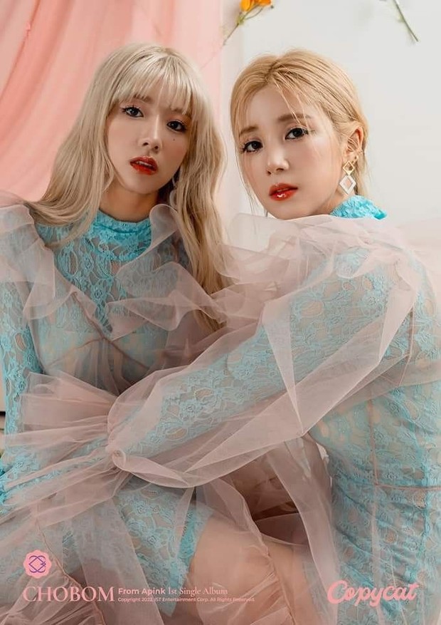 Potret Apink CHOBOM dalam foto konsep album Copycat/ Foto: instagram.com/official.apink.2011 Potret Apink CHOBOM dalam foto konsep album Copycat