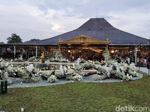 5 Hari Tutup Gegara Kaesang, Puro Mangkunegaran Akhirnya Dibuka Lagi 5 Hari Tutup Gegara Kaesang, Puro Mangkunegaran Akhirnya Dibuka Lagi