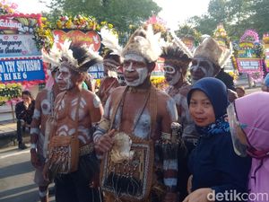 Potret 7 Tamu dari Asmat Papua di Tasyakuran Kaesang dan Erina