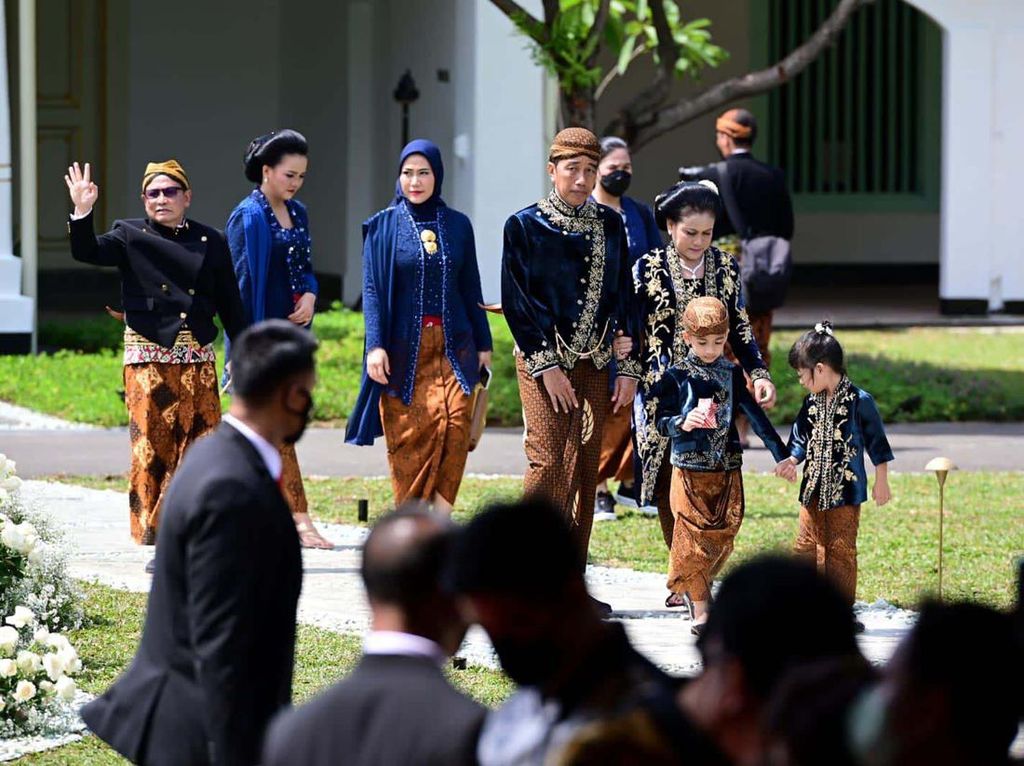 11 Polah Tingkah Lucu Cucu-cucu Jokowi di Nikahan Kaesang-Erina