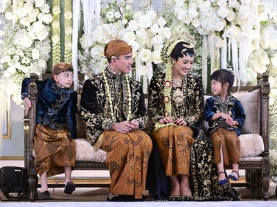 Saat Jan Ethes dan Sedah Mirah Asyik di Kursi Pelaminan Kaesang-Erina