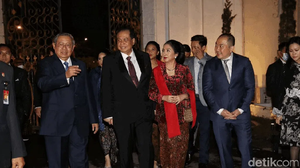 SBY hingga Megawati Hadiri Resepsi Malam Pernikahan Kaesang-Erina