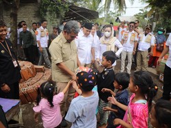 Bantu Korban Gempa Cianjur, Muzani: Prabowo Berpesan Ringankan Beban Rakyat