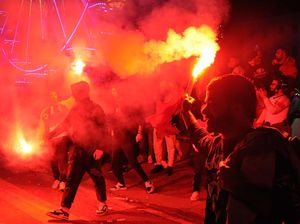 Supporter Maroko Rayakan Kemenangan Piala Dunia Usai Kalahkan Portugal Supporter Maroko Rayakan Kemenangan Piala Dunia Usai Kalahkan Portugal