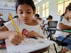 Yuk! Lihat Anak-anak Belajar di Learning Center Pertama Sumba Barat Yuk! Lihat Anak-anak Belajar di Learning Center Pertama Sumba Barat