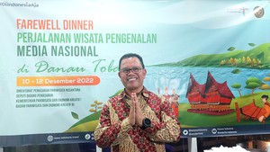 Profil Cabup Toba Poltak Sitorus Kader PDIP yang Dukung Bobby-Surya