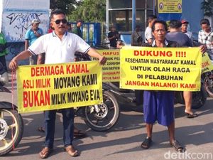 Tak Terima Masuk Harus Bayar Rp 2 Ribu, Puluhan Warga Demo Pelabuhan Kamal
