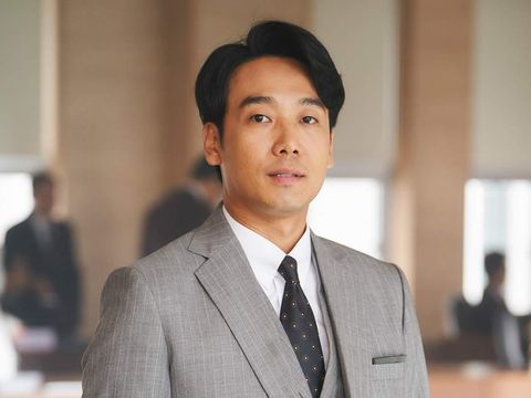 Drama Korea Reborn Rich (2022) Kim Nam-hee sebagai Jin Sung-joon dalam drama Korea Reborn Rich.