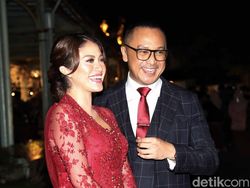 Cuma Punya Batik Parang, Giring Pakai Setelan Jas ke Kondangan Kaesang