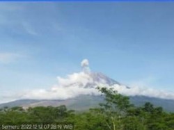 Pos Pantau Gunung Semeru Catat Terjadi 3 Kali Letusan Usai Erupsi