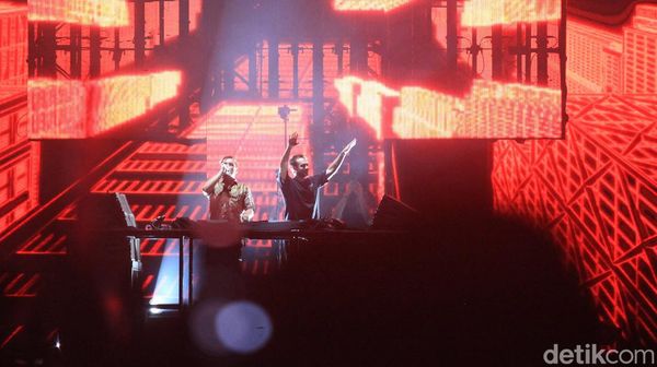 Lihat Lagi Keseruan Party Bareng Martin Garrix di DWP 2022