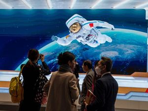 Mengunjungi Pameran Inovasi dan Teknologi di Hong Kong