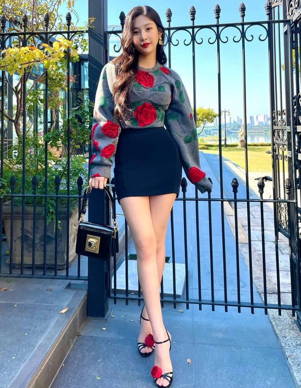 Outfit Floral ala Joy Red Velvet/Foto: Instagram.com/_imyour_joy