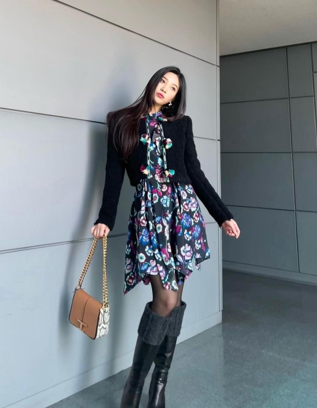 Outfit Floral ala Joy Red Velvet/Foto: Instagram.com/_imyour_joy