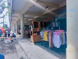 Pedagang Terdampak Kebakaran Pasar Mengwi Tempati Lokasi Sementara