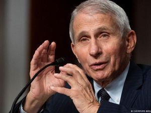 Pemimpin Respons COVID AS Anthony Fauci Jadi Target Musk di Twitter