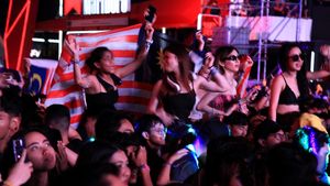 Penonton DWP 2022 Pesta Bawa Bendera Negara, Ada Indonesia hingga Maroko