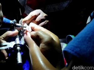 Tangis Bocah Bandung Saat Jarinya Terjebak di Slot Kunci Tangis Bocah Bandung Saat Jarinya Terjebak di Slot Kunci