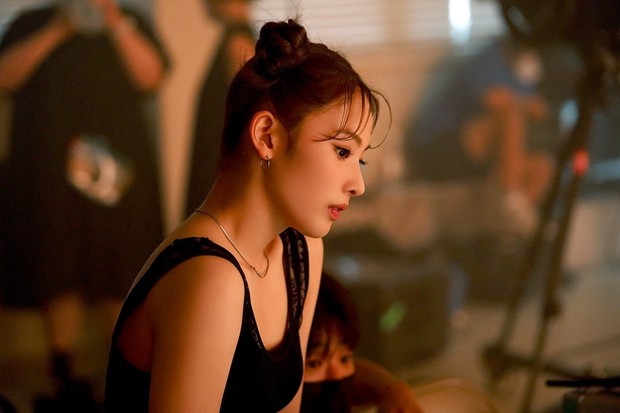 Potret Jinni ketika cover lagu Potret Jinni ketika cover lagu