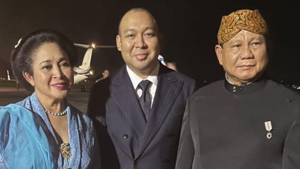 4 Foto Bareng Prabowo-Titiek-Didit, Terbaru di Nikahan Kaesang 4 Foto Bareng Prabowo-Titiek-Didit, Terbaru di Nikahan Kaesang