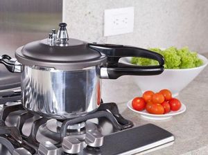 Awas Meledak! Ini Cara Masak Lebih Aman & Nyaman Pakai Pressure Cooker Awas Meledak! Ini Cara Masak Lebih Aman & Nyaman Pakai Pressure Cooker
