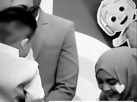 Putri Delina dan Nathalie Holscher