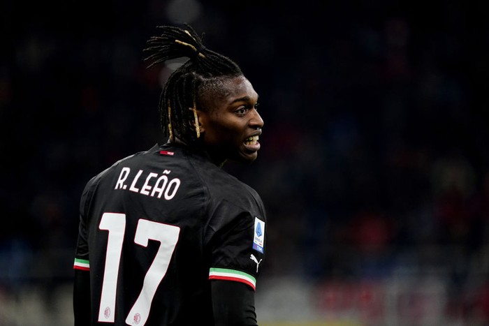 MILAN, ITALY - NOVEMBER 13: Rafael Leao of AC Milan looks during the Serie A match between AC Milan and ACF Fiorentina at Stadio Giuseppe Meazza on November 13, 2022 in Milan, Italy. (Photo by Pier Marco Tacca/AC Milan via Getty Images)