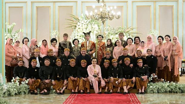 Resepsi pernikahan Kaesang Pangarep dengan Erina Gudono di Pura Mangkunegaran, Solo, Minggu (11/12).  Arsip biro foto Setpres