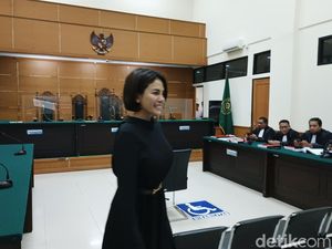 Nikita Mirzai Kesal Dito Mahendra Tak Datang di Sidang, Pengacara Ngamuk