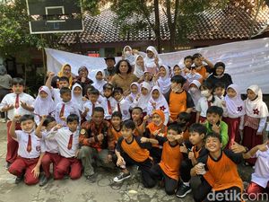 Situasi Terkini SDN Pocin 1 Usai Satpol PP Depok Tunda Angkut Aset Sekolah Situasi Terkini SDN Pocin 1 Usai Satpol PP Depok Tunda Angkut Aset Sekolah
