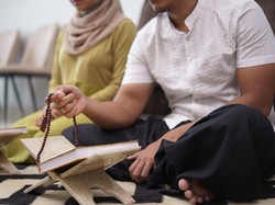 Hukum Bersentuhan Suami-Istri Setelah Wudhu, Batal atau Tidak?