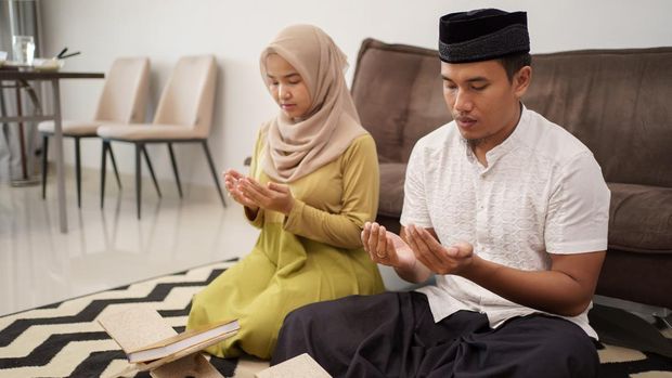 Suami Istri Muslim