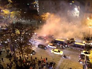 Video: Aksi Rusuh Suporter Prancis