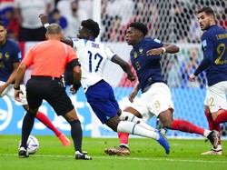 Inggris Tersingkir, Neville Kecam Wasit