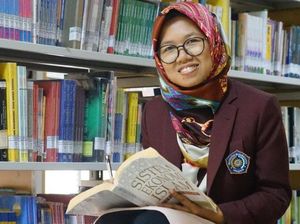 Kisah Arin: Dosen Terbaik Kemdikbud yang Hampir Putus Sekolah