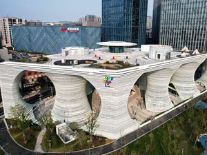 Begini Wujud Tempat Parkir Masa Depan di China yang Serba Canggih