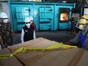 Imbas Cemaran EG-DEG, BPOM Musnahkan 6 Obat Sirup PT Ciubros Farma Imbas Cemaran EG-DEG, BPOM Musnahkan 6 Obat Sirup PT Ciubros Farma